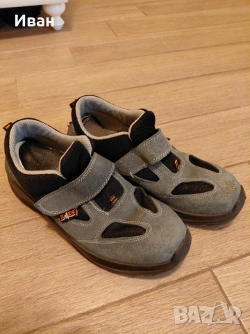 Работни обувки ВМES 1453 S1 с метално бомбе