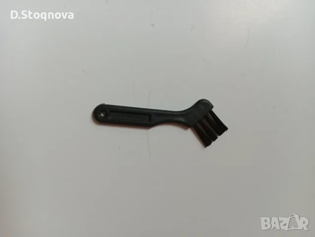 Самобръсначка Филипс (Почти нова)!, снимка 8 - Електрически самобръсначки - 55637086
