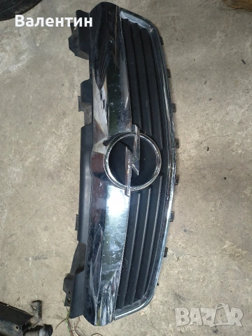 декоративна решетка Opel Zafira B, снимка 4 - Части - 55065366