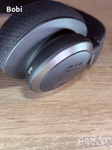 JBL Live 650BTNC безжични Bluetooth слушалки с активно шумопотискане (ANC), снимка 5 - Bluetooth слушалки - 54954164