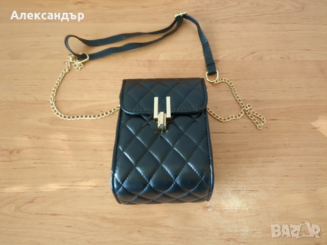 Малка черна дамска чанта