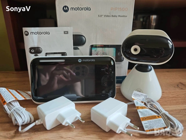 Motorola PIP1500 видео бебефон с голям 5-инчов HD дисплей 