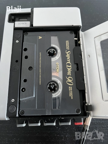 Старо касетофонче Sony , снимка 4 - Радиокасетофони, транзистори - 55416492