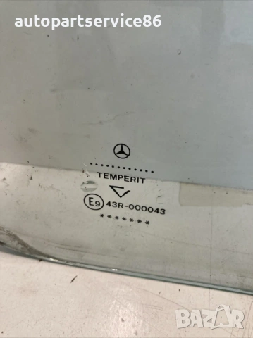 Стъклен прозорец на кабината отзад за Mercedes 609/709 809 (1986-1995), снимка 2 - Части - 53972553