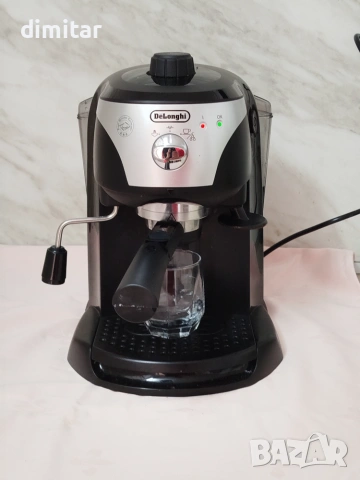 Кафе машина за еспресо DELONGHI, снимка 2 - Кафемашини - 55130733