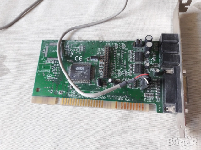Звукова карта ESS AudioDrive ES1898F 