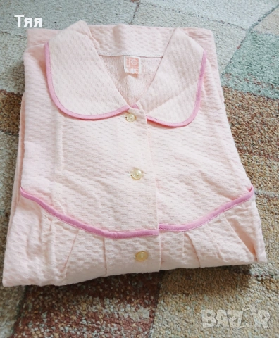 Бархетни мъжки пижами и дамска нощница от соца , снимка 8 - Други ценни предмети - 54175073