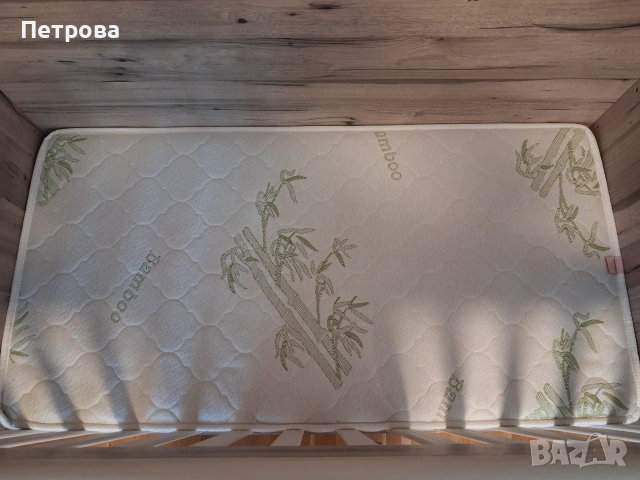 Бебешка кошара на 3 нива с люлеещ механизъм, матрак, чаршафи, снимка 4 - Бебешки легла и матраци - 55076951