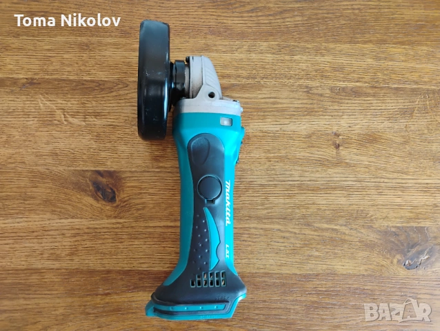 Makita акумулаторен ъглошлайф 18V, снимка 2 - Винтоверти - 54440061