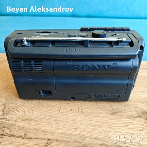 Sony CFM-10 радиокасетофон, снимка 4 - Радиокасетофони, транзистори - 54760743