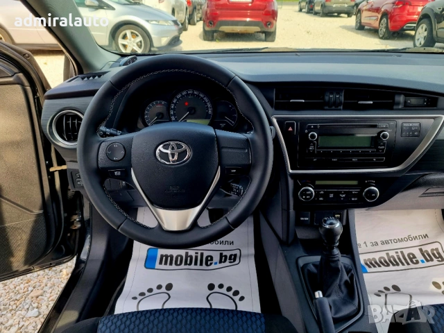 Toyota Auris 1.3VVT-i 99ks. 6 скорости, Климатроник, снимка 11 - Автомобили и джипове - 52904504