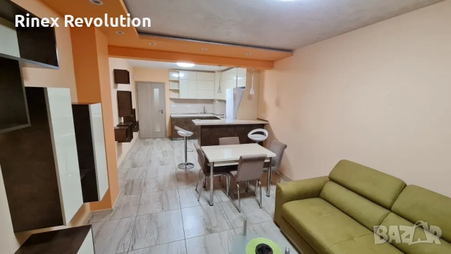 Тристаен апартамент под наем в Центъра