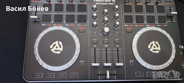 Dj контролер конзола Numark Mixtrack 2 , снимка 6 - Други - 55011503