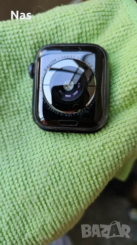 Продавам Apple Watch Series 5 GPS 40mm, снимка 3 - Смарт часовници - 55606358