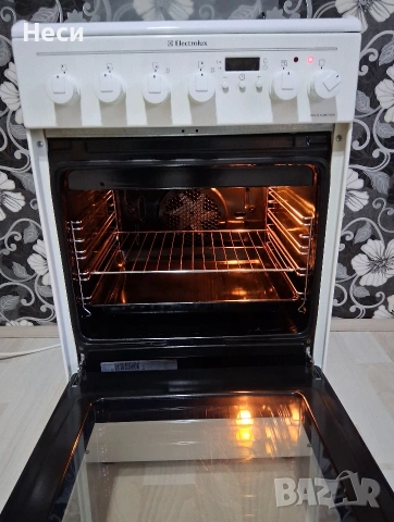Комбинирана Готварска Печка Electrolux, снимка 8 - Печки, фурни - 54282826