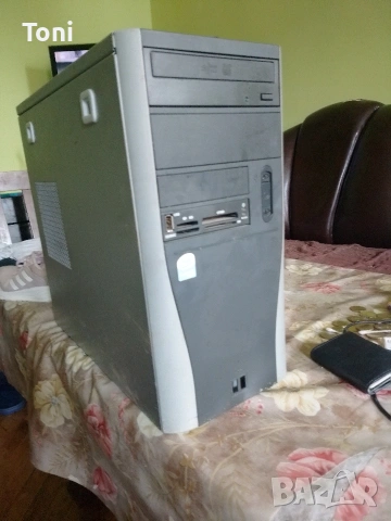 настолен компютър Fujitsu Siemens