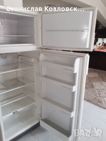 Хладилник с горна камера Zanussi, снимка 3 - Хладилници - 54885290