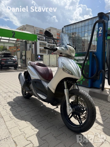Продавам Piaggio Beverly 350st, снимка 2 - Мотоциклети и мототехника - 54505773