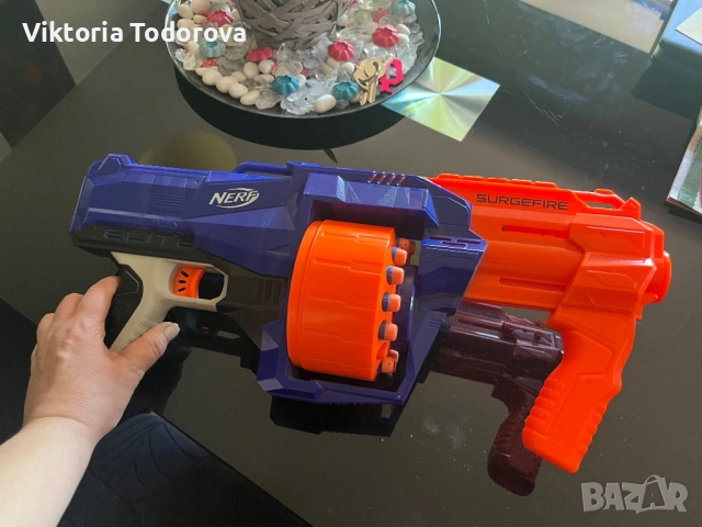 Nerf Surgefire с 15 оригинални стрели