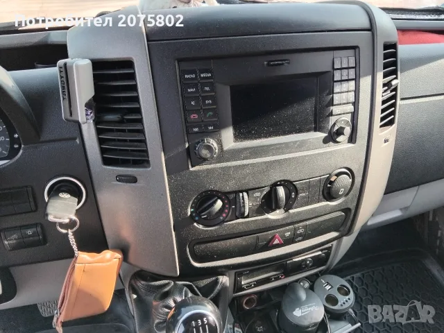 VW Crafter 2.0 товарен, снимка 11 - Бусове и автобуси - 55331902