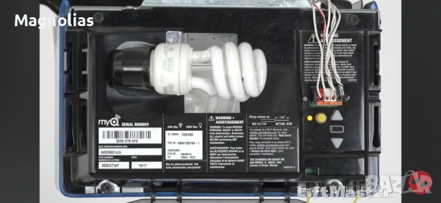 Дистанционно   LiftMaster 893LM с 3 бутона Лимитирана Серия, снимка 3 - Гаражни врати - 55165154