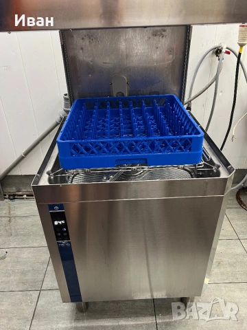 Професионална конзолна съдомиялна Electrolux , снимка 5 - Обзавеждане на кухня - 54731046