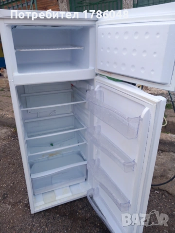 Хладилник с фризер в 1.40 ш0.55 д0.5, снимка 3 - Хладилници - 54207693
