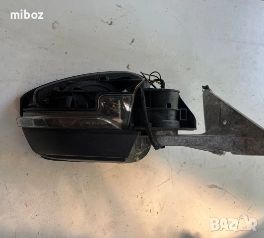 Огледало дясно за части Шкода Октавия Skoda Octavia 3, снимка 2 - Части - 55225294