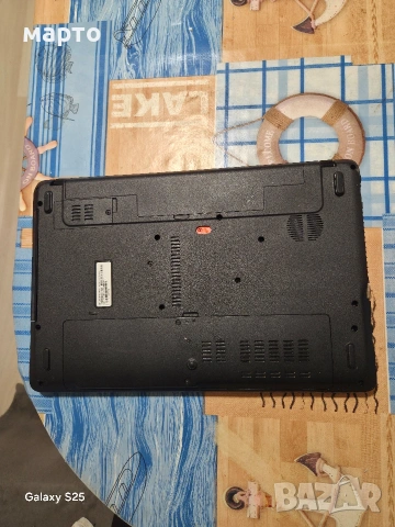 Acer TravelMate P253, снимка 4 - Лаптопи за дома - 54313615