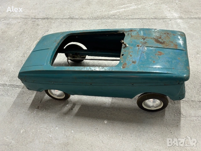 Продавам ретро детска количка Москвич, снимка 3 - Антикварни и старинни предмети - 53995644