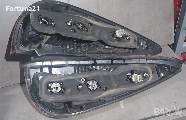 Toyota Yaris Verso - оригинален стоп, снимка 2 - Части - 39422165