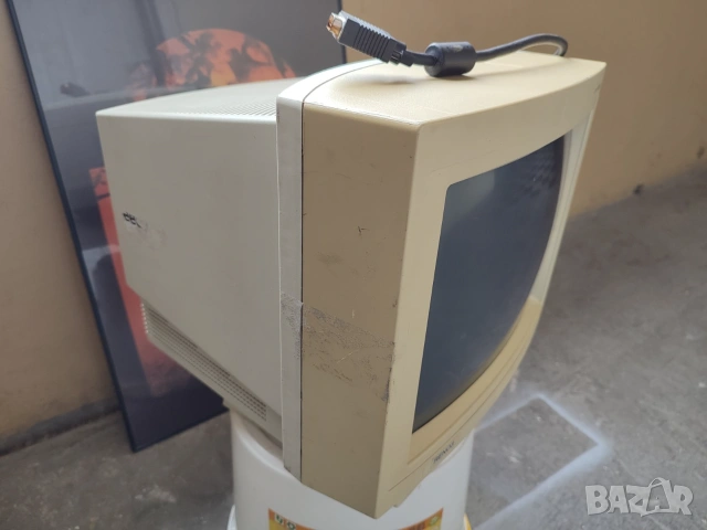 Антика Монитор CRT SVGA RENO3 MA-1450 VA за ретро компютри, снимка 2 - Монитори - 55135189
