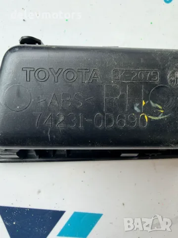 74231-0D690 пластмаса около копчета за ел. стъкла на предна дясна врата от Toyota Yaris P13, 1.0i, снимка 6 - Части - 55572845