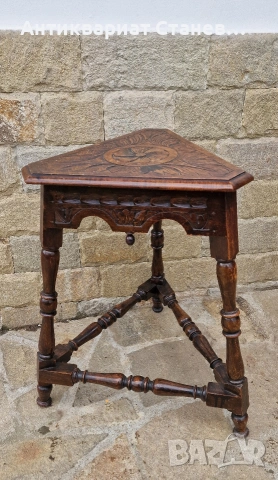 Уникална ъглова дървета масичка ръчна дърворезба, снимка 12 - Маси - 54082245