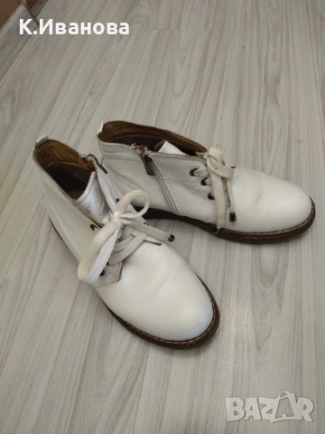 Бели дамски боти, снимка 5 - Дамски боти - 54346359