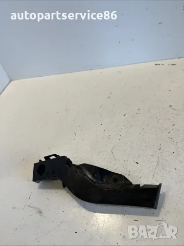 Конзола за задна броня лява страна за Toyota Avensis 1.6 D4D (2016) 52578-05050 OEM