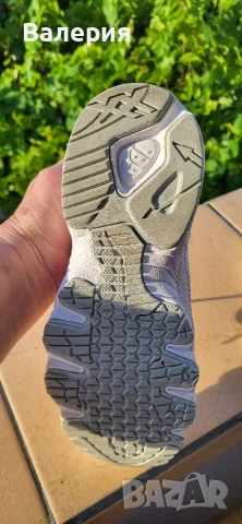 Бели маратонки Asics 39, снимка 6 - Маратонки - 54748674