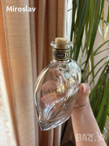 Празна колекционерска бутилка бренди с коркова тапа/ графина Pliska Brandy (10 Years Aged), снимка 2 - Други ценни предмети - 55389755