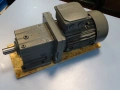 мотор редуктор Lenze GST05-2M VBR090C32 / MHEMAXX090-32C1C Gear Motor 1.5kW, снимка 4