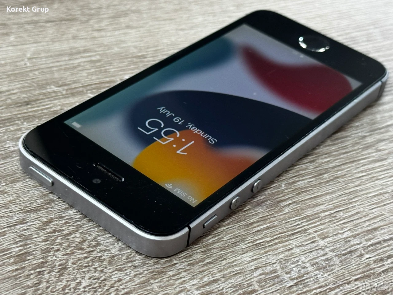 iPhone SE  64GB, снимка 1