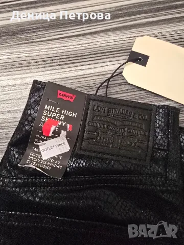 Дамски панталон Levi's , снимка 4 - Къси панталони и бермуди - 55642987
