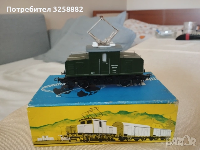 Локомотив електровоз E69 PIKO НО, снимка 3 - Колекции - 54423400