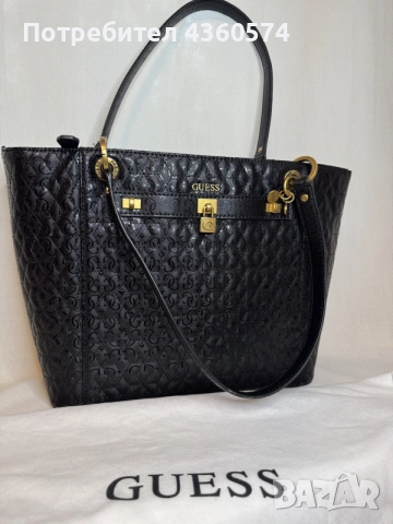 Дамска оригинална чанта Guess