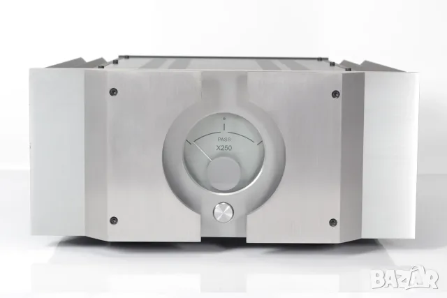 Крайно стъпало Pass Labs X250 и предусилвател Pass Labs x1.