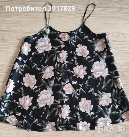 Сатенена нощница 