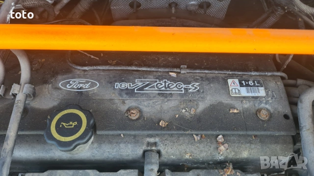 Ford Focus 1.6 16v, снимка 4 - Автомобили и джипове - 54347643