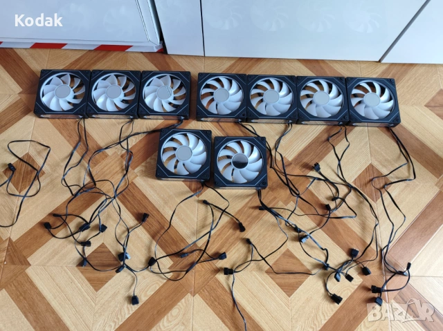 9.броя ревърс вентилатори RGB