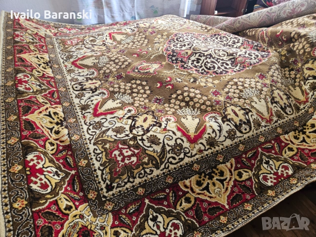 Персийски килими нови, снимка 10 - Килими - 54048961