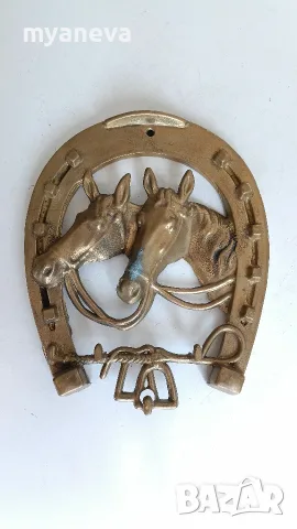 Vintage, бронзова,подкова за стена с детайлни релефни глави на два коня, снимка 3 - Статуетки - 55342963