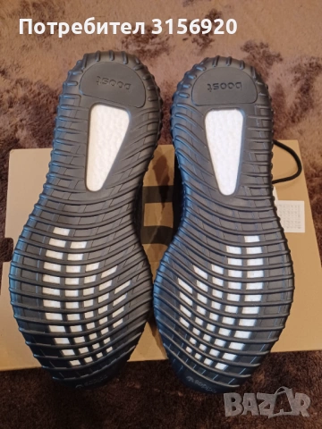Продавам мъжки маратонки YEEZY 350V2, снимка 4 - Маратонки - 54207689